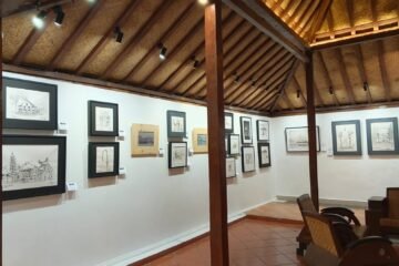 Pameran lukisan "Black and White Journey" by Sita Adhisakti