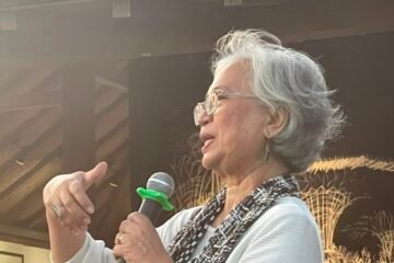 Sita Adhisakti memberikan sambutan