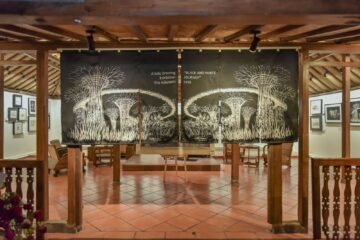 Pameran lukisan "Black and White Journey" by Sita Adishakti